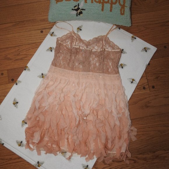 Free People RARE Ombre Feather
Sequin Beaded Lace Dress medium - Picture 3 of 3